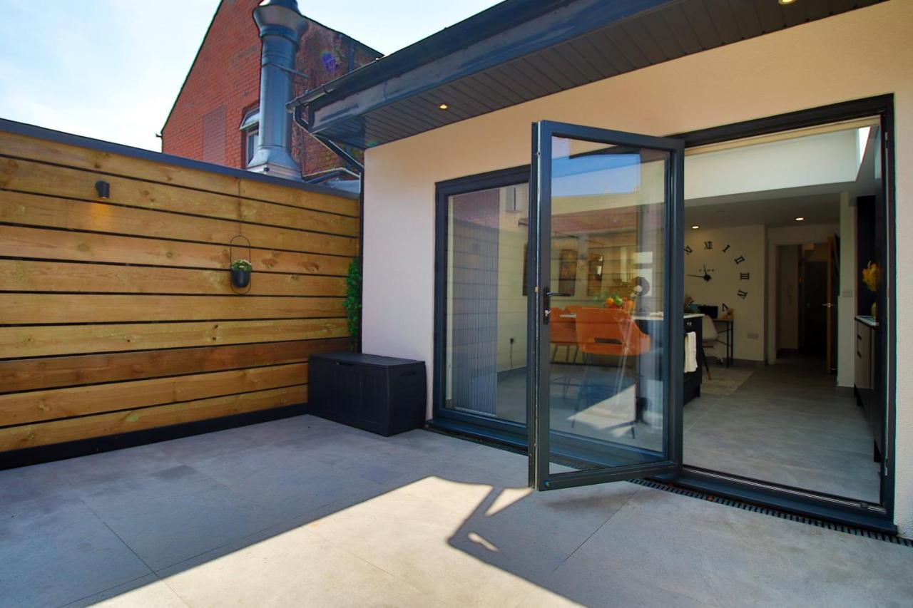 New Spacious 2 Bed Getaway - Private Courtyard! - Underfloor Heating 카디프 외부 사진