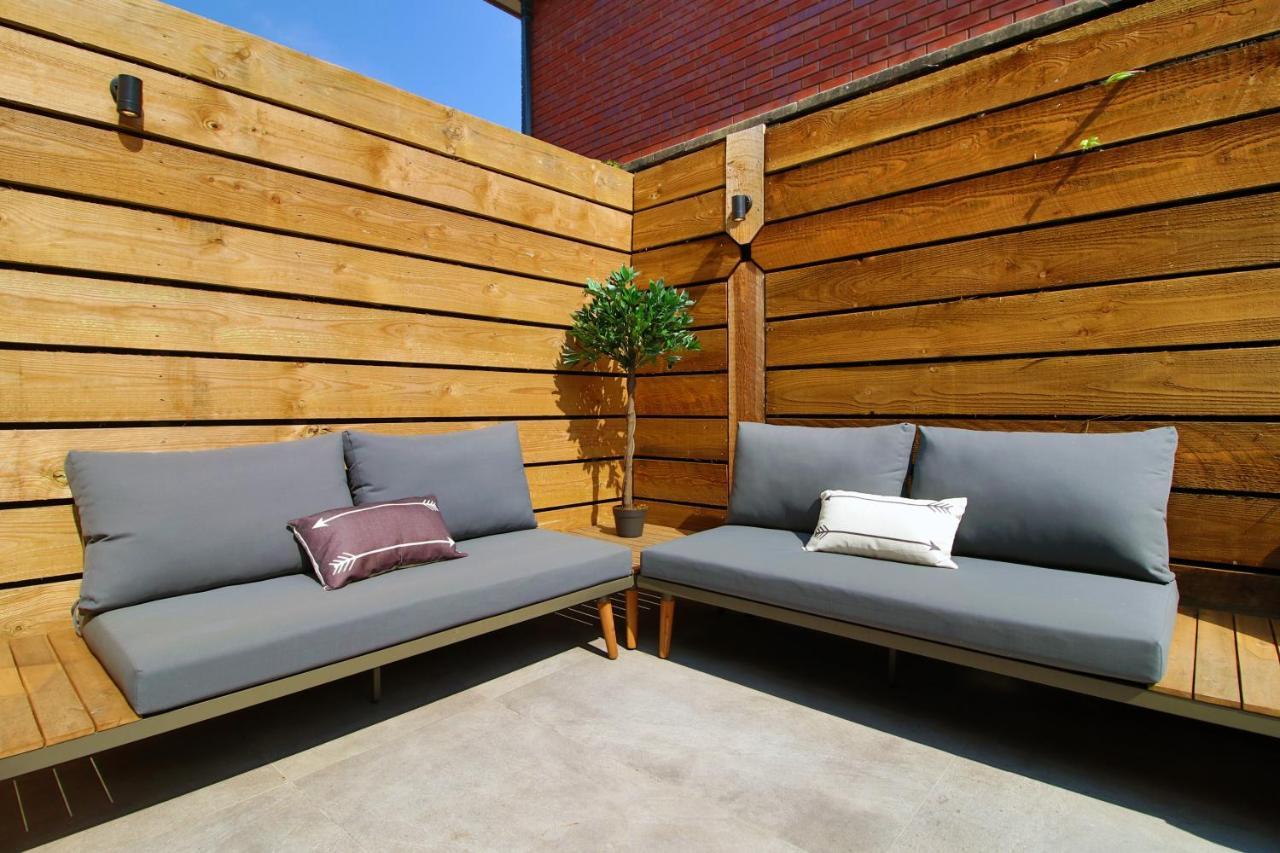 New Spacious 2 Bed Getaway - Private Courtyard! - Underfloor Heating 카디프 외부 사진